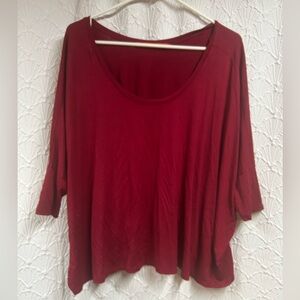 Feel the Piece One Size Red Top
